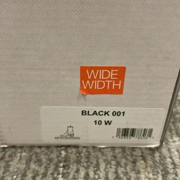 Marc Fisher Women's Rodana Ankle Boot 10 Wide - Picture 3 of 7